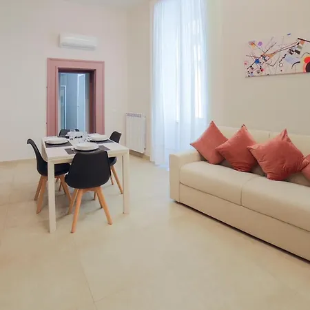 Dimora Museo Apartment *