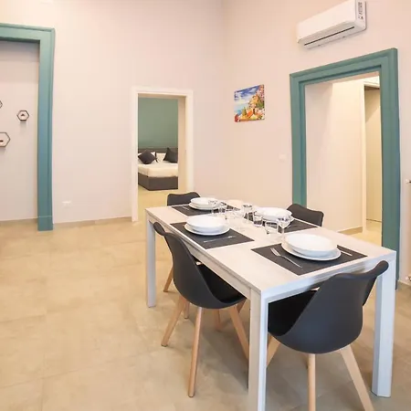 Dimora Museo Apartment *